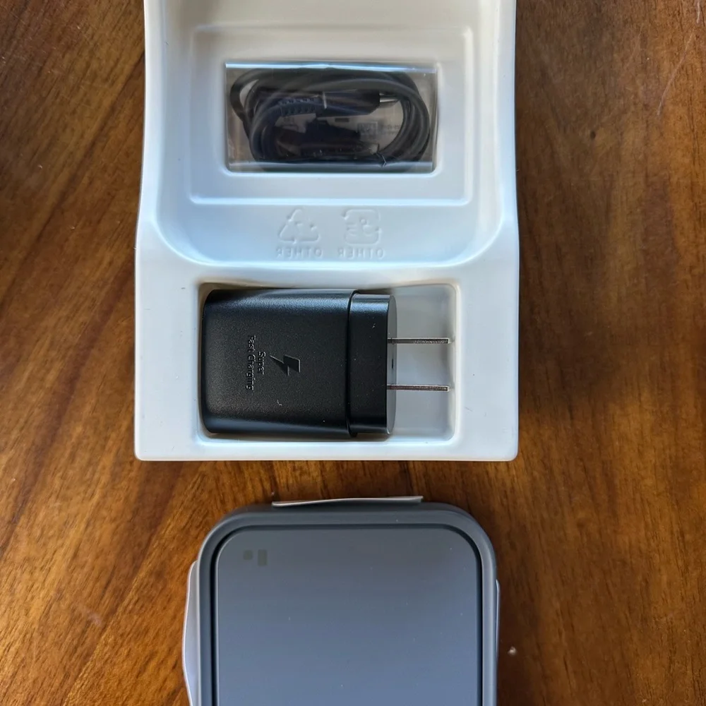 Samsung Super Fast Wireless Charger - Gray